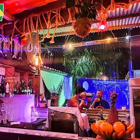 Paraty Santo Hostel Bar Bagian luar foto